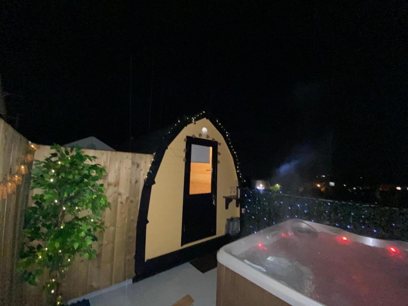 Arch Pod & Hot Tub Apartment Carndonagh Exterior photo